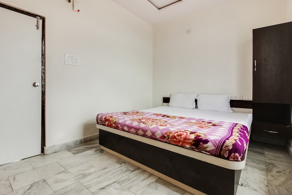 SPOT ON 49412 Sitara Grand Lodge, Kamareddy, Kamareddy