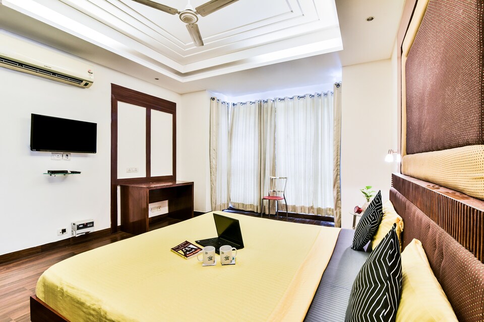 LIVE as GRG679, Golf Course Road, Gurgaon