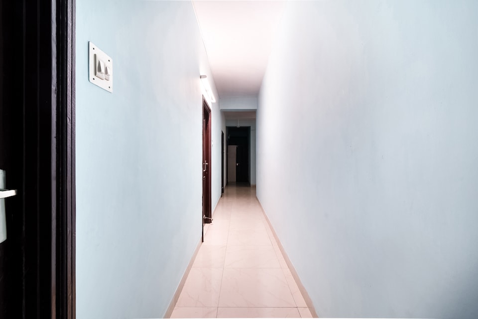 Flagship 49430 Moudhapara Mg Rd, Raipur, Raipur