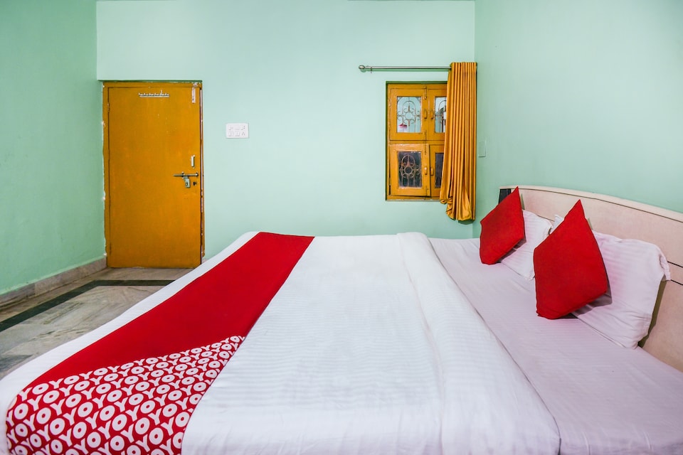 OYO 49449 Osheen Guest House, City Centre, Gwalior