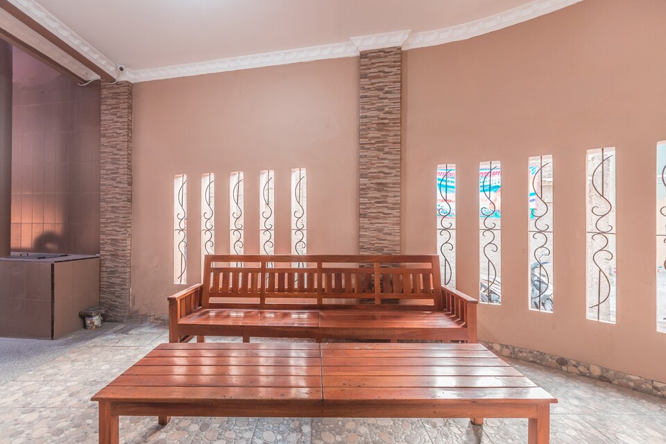 OYO Life 1471 Himka Kost, Kalimalang, Jakarta