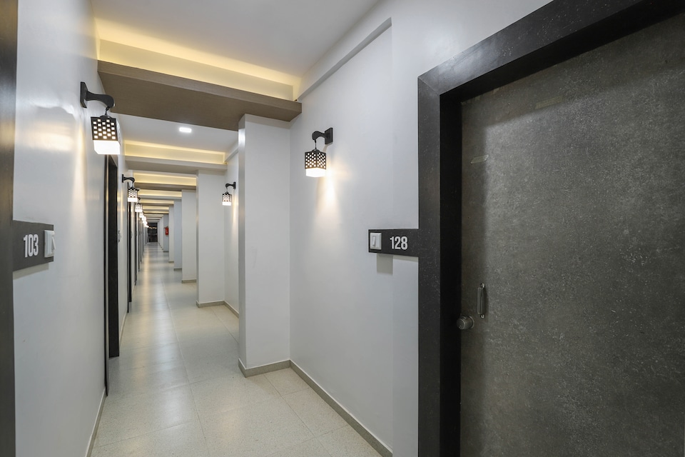 OYO 49471 Hotel Cm Palace, Mehsana, Mehsana