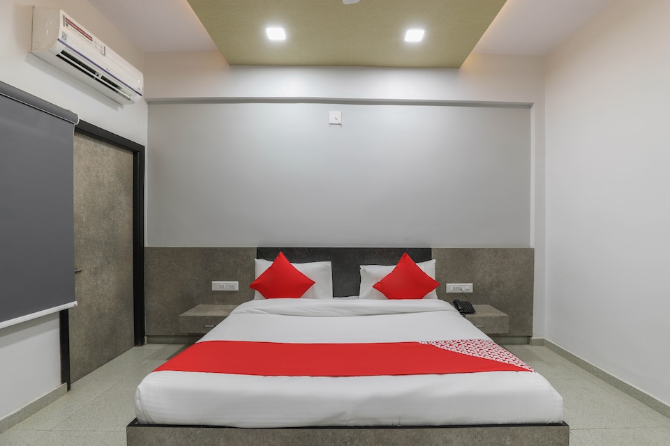 OYO 49471 Hotel Cm Palace, Mehsana, Mehsana