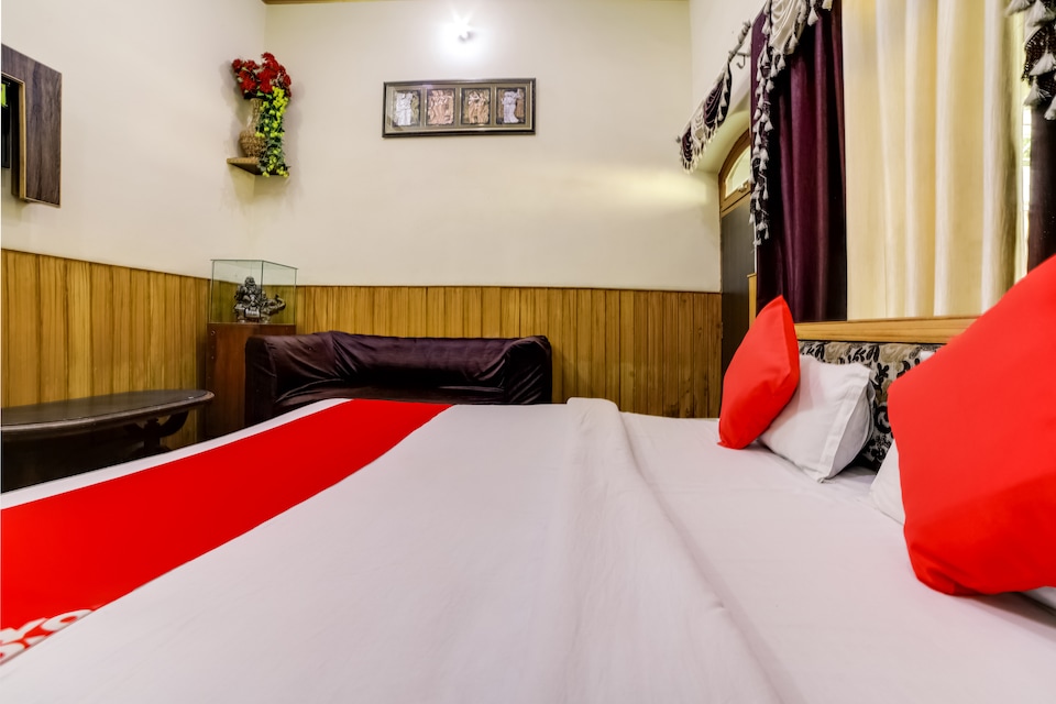 OYO 49475 Hotel Madhuvan Vatika & Resort, Etawah, Etawah