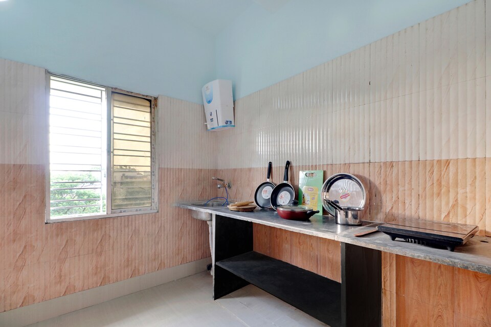 OYO LIFE KOL1279 Newtown, Rajarhat Kolkata, Kolkata