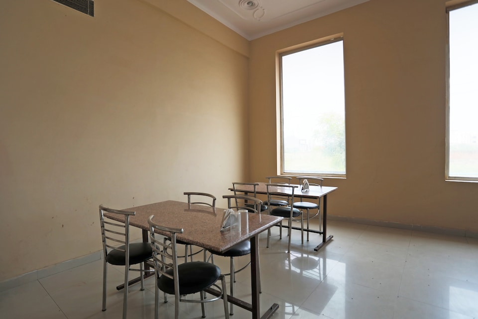 OYO 49489 Rao Jhansla Dhaba And Resort, Neemrana, Neemrana