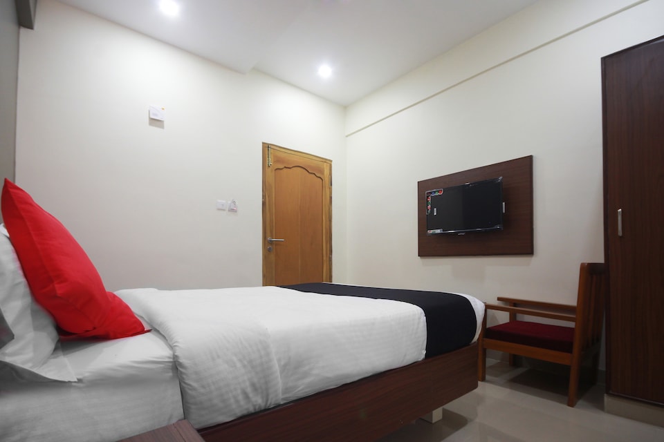Capital O 49494 Hotel Balaji Towers , Erode, Erode