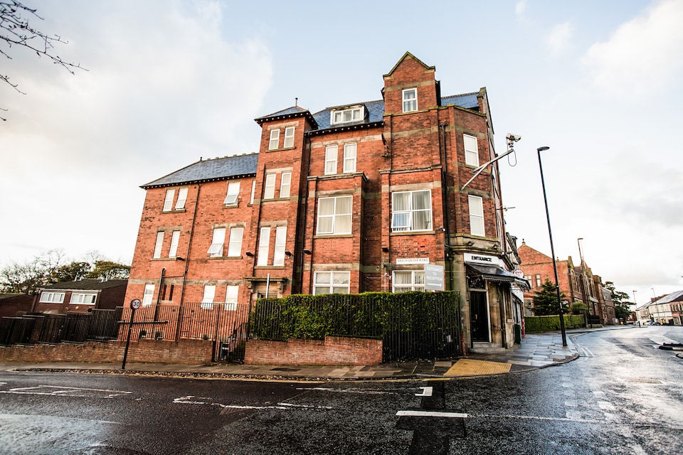 OYO Newcastle West, Newcastle (North England), Newcastle