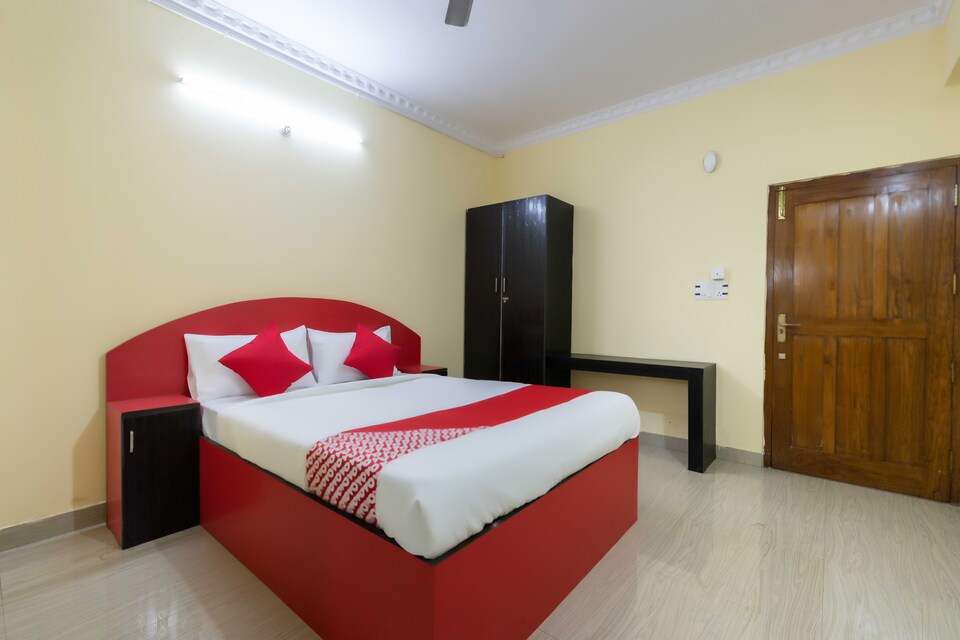 OYO 49560 Srinivasa Residency, Sakleshpura, Sakleshpura