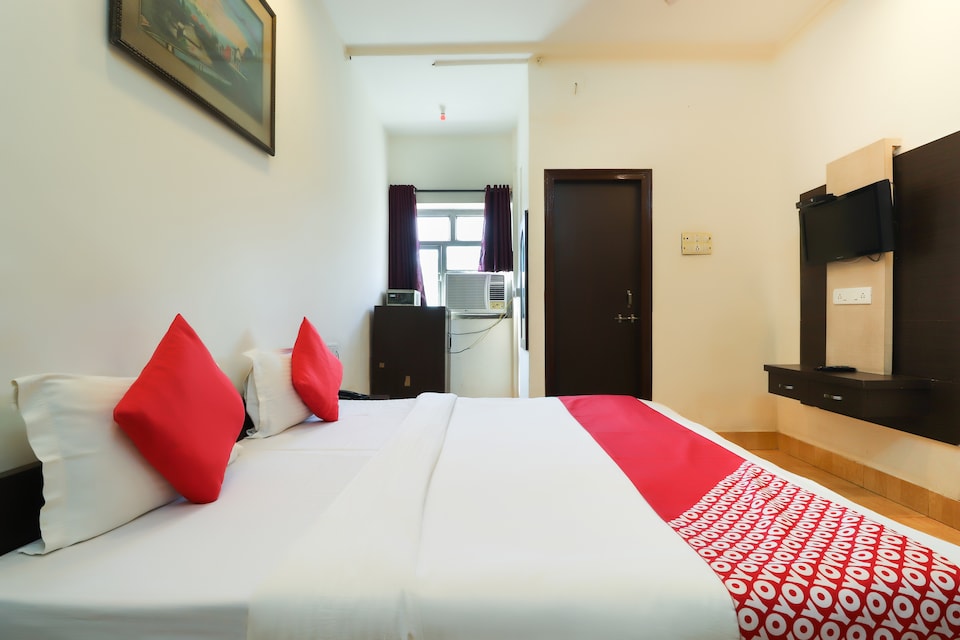 OYO 49568 Vrindavan Guest House, Sultanpur, Sultanpur