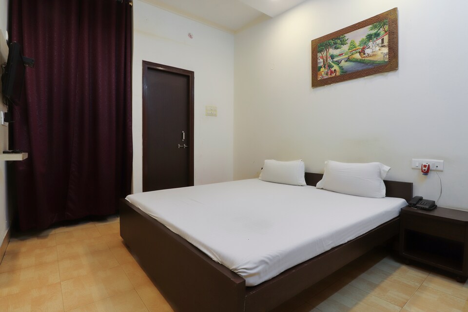 SPOT ON 49573 Spot On Vrindavan Guest House, Sultanpur, सुल्तानपुर
