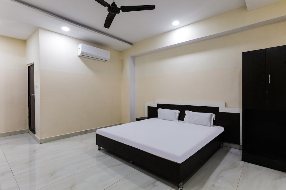 SPOT ON 49574 Kapoor Paradise, Vidisha, Vidisha