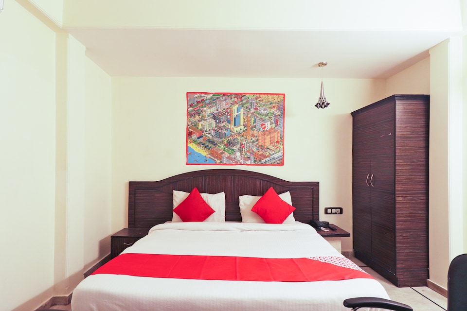 OYO 49576 Hotel Divine, Old Gurgaon, Gurgaon