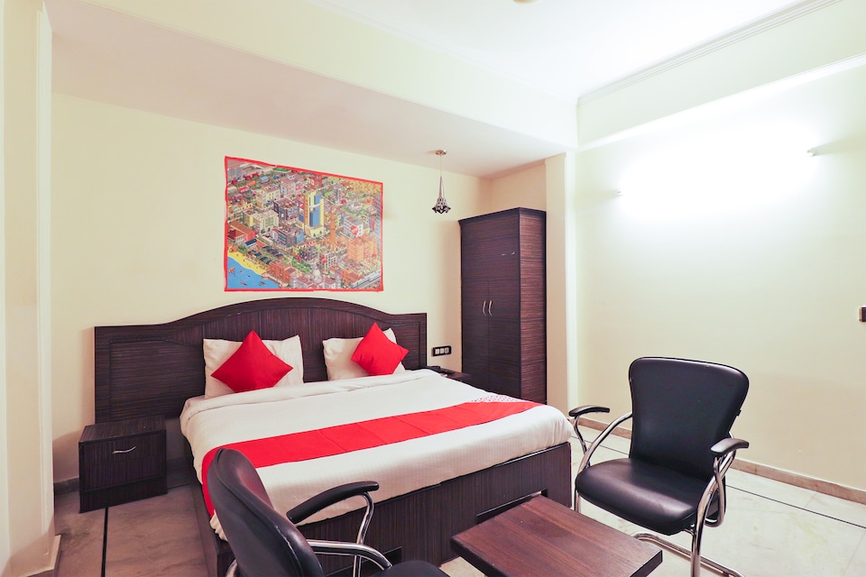 OYO 49576 Hotel Divine, Old Gurgaon, Gurgaon