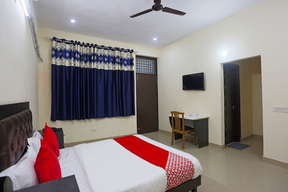 OYO 49579 Tulip Guest House, Greater Noida, Noida