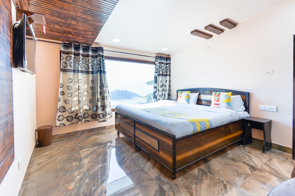 OYO Home 49627 Nice View Studio Stay Kanlog, The Mall Road-Shimla, Shimla