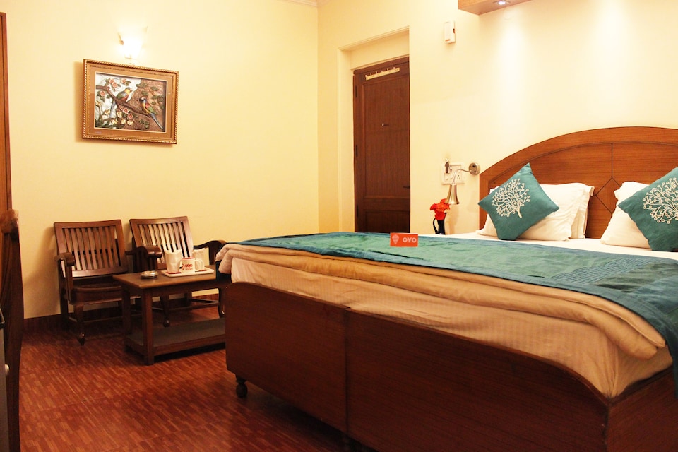 OYO Rooms 045 Noida DND Flyway, Noida Stadium, Noida