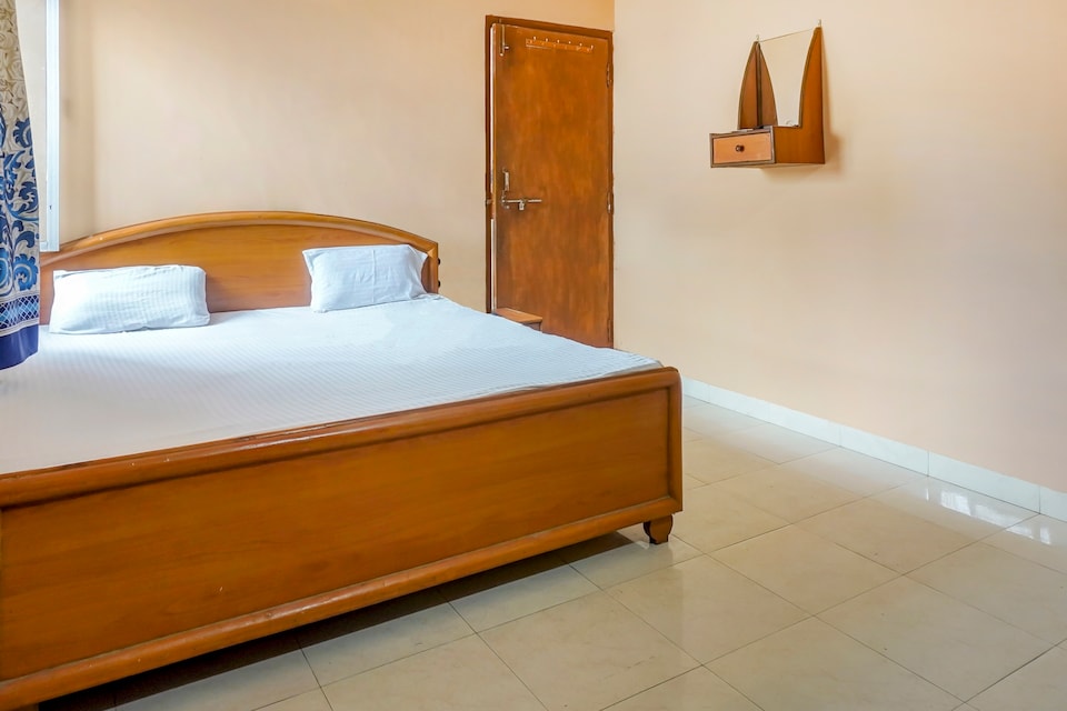 SPOT ON 49651 Hotel Ansh Har Palace, Vidisha, Vidisha