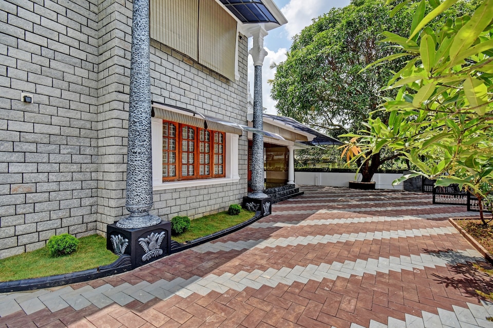 OYO 49655 Woods Park, Ankamaly Airport Kochi, Kochi