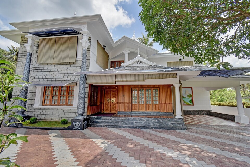 OYO 49655 Woods Park, Ankamaly Airport Kochi, Kochi
