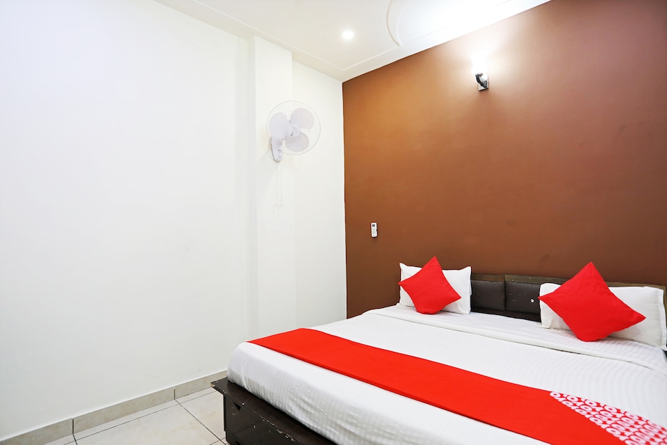 OYO Hotel Green Grapes, Rohtak, Rohtak