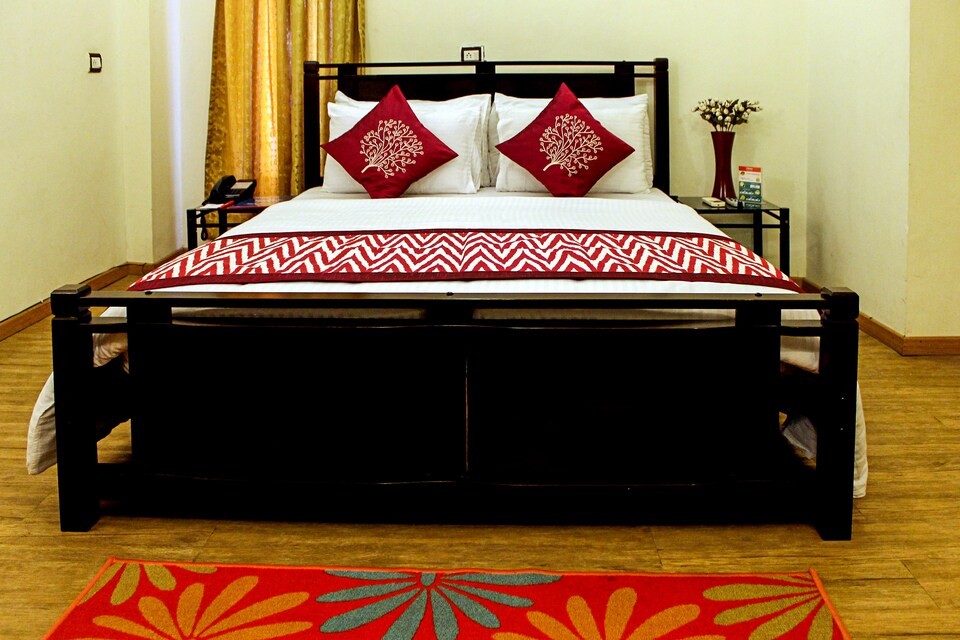 OYO Rooms 046 Greater Noida Sharda Hospital, Greater Noida, Noida