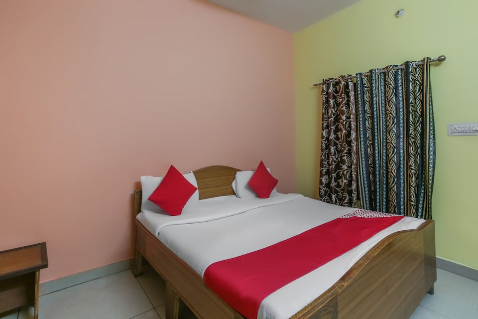 OYO 49725 Om Guest House , Chintpurni, Chintpurni