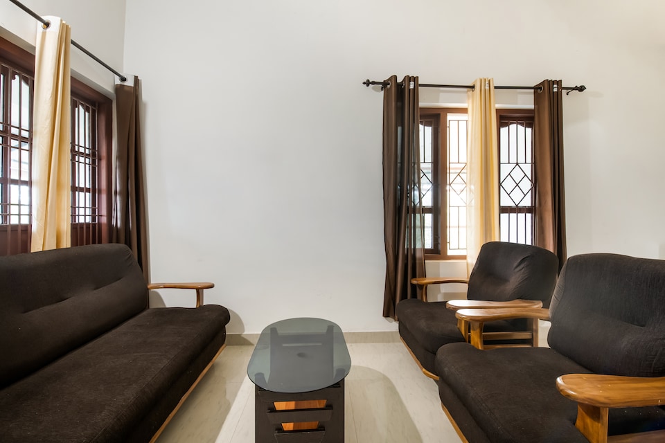 OYO Home 49741 Hill Top 3BHK, Mananthavady, Wayanad