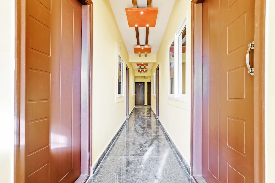 OYO 49774 Rg Grand, Hosur Road Bangalore, Bangalore