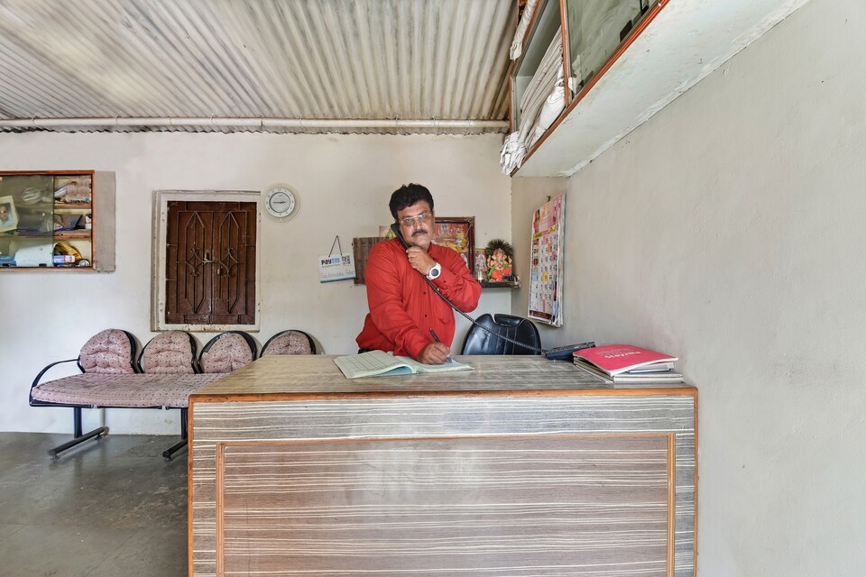 OYO 49785 Sai Aniruddh Palace, Shirdi, Shirdi