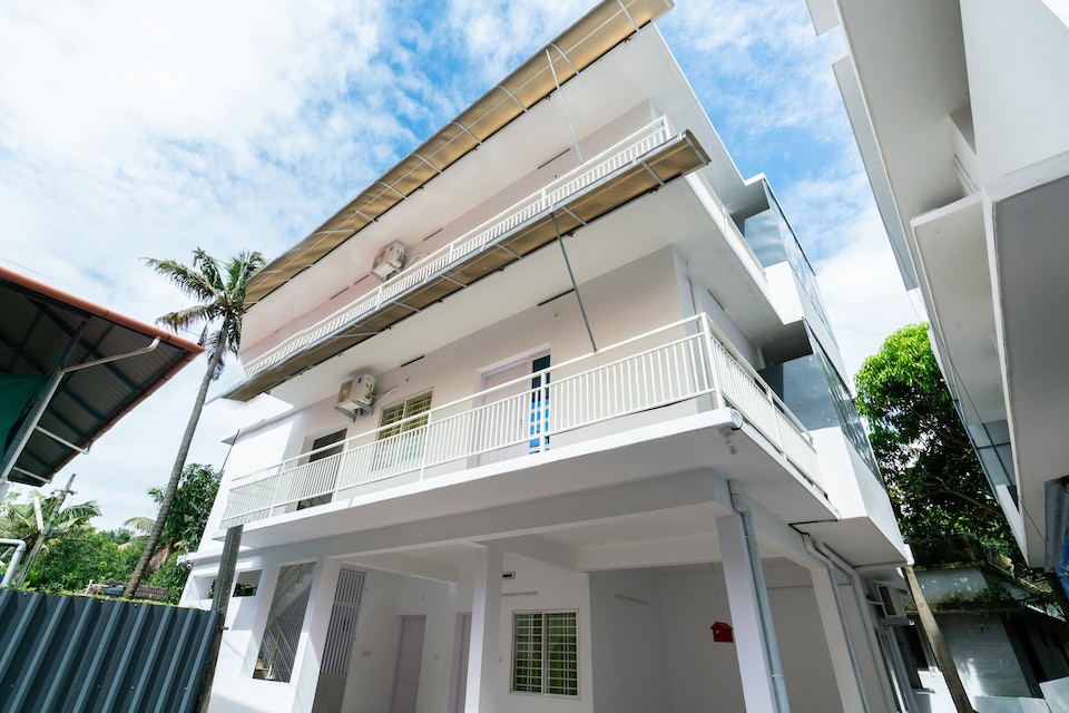 OYO Home 49790 Sun Villa -2, Edapally Kochi, Kochi