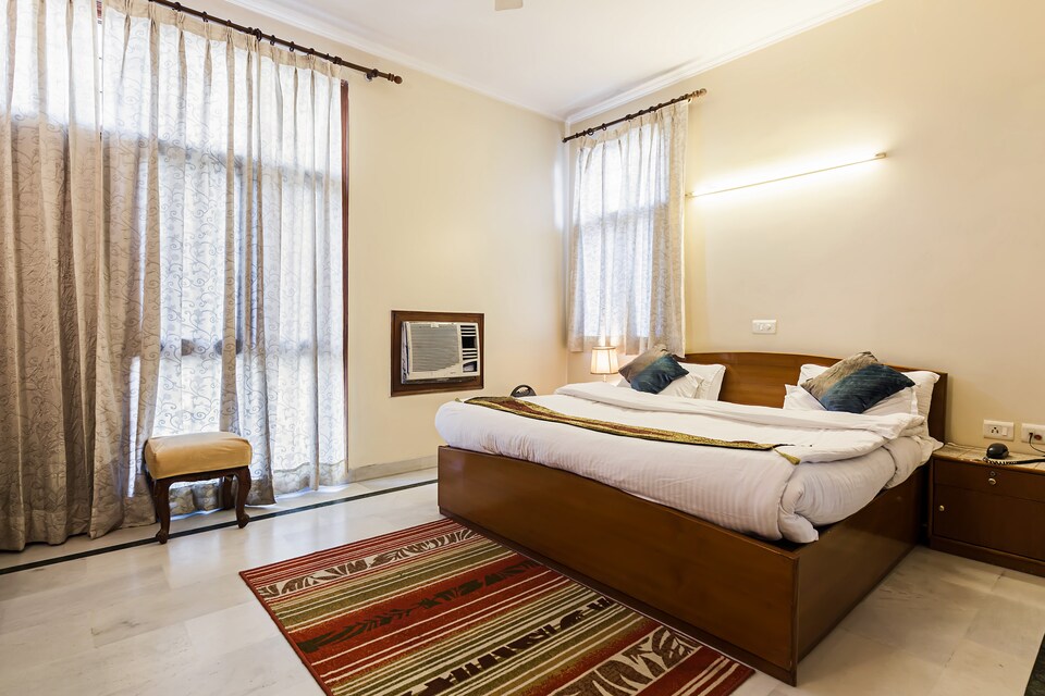 OYO Premium 013 Noida Expressway (Blocked), Noida Expressway SEZ, Noida