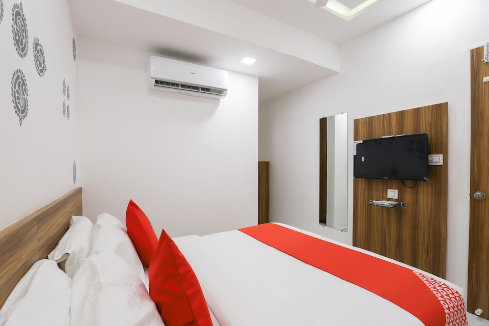OYO 49805 The Midway Sky, Sector 16 Gandhinagar, Gandhinagar