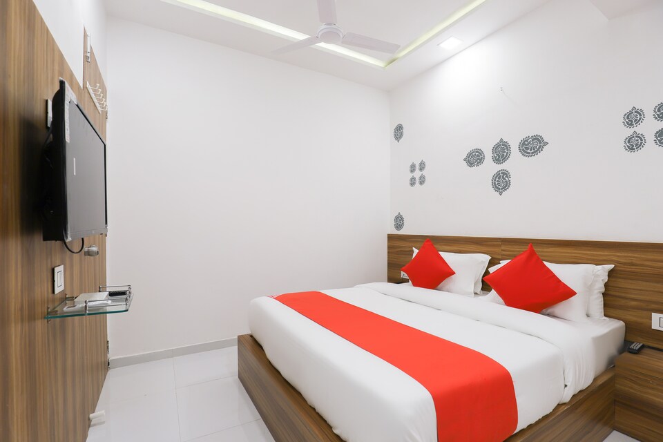 OYO 49805 The Midway Sky, Sector 16 Gandhinagar, Gandhinagar
