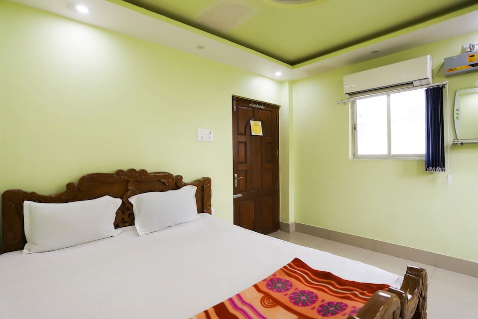 SPOT ON 49815 Hotel Luvkush, Shahpur-Patori, Samastipur