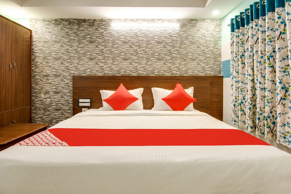 OYO Flagship Hotel Sri Grand, Vijayawada Guntur Highway, Vijayawada