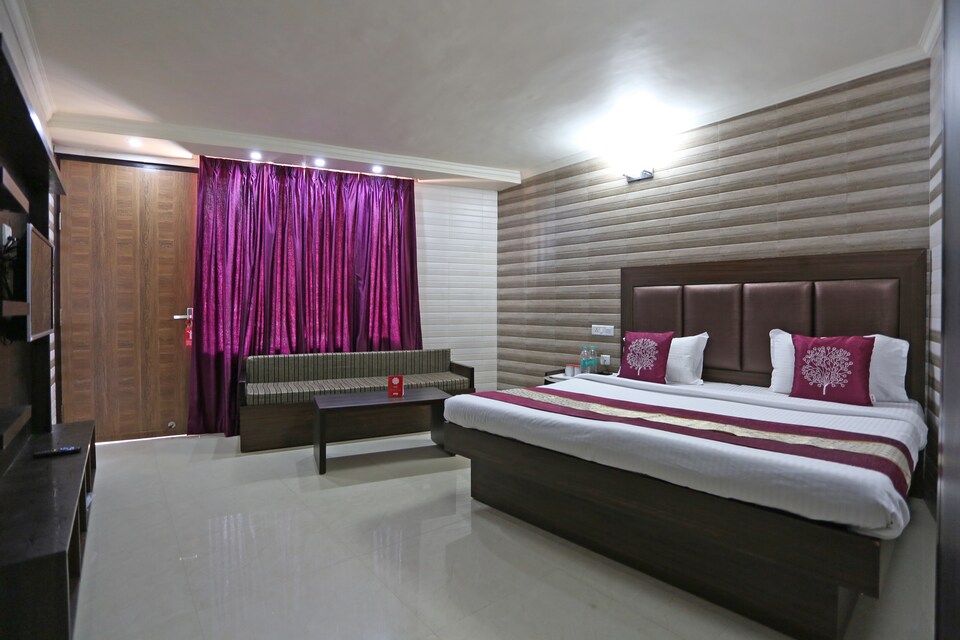 OYO 4872 Hotel Cloud7, Mall Road Nainital, Nainital