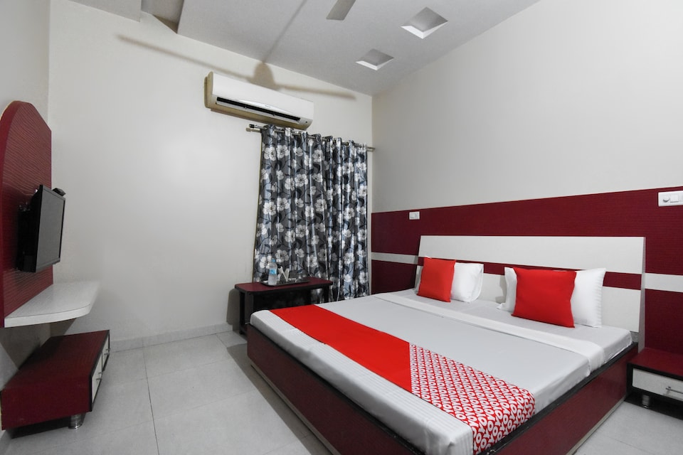 OYO 49821 Hotel Wok'n Grill , Fatehabad, Fatehabad