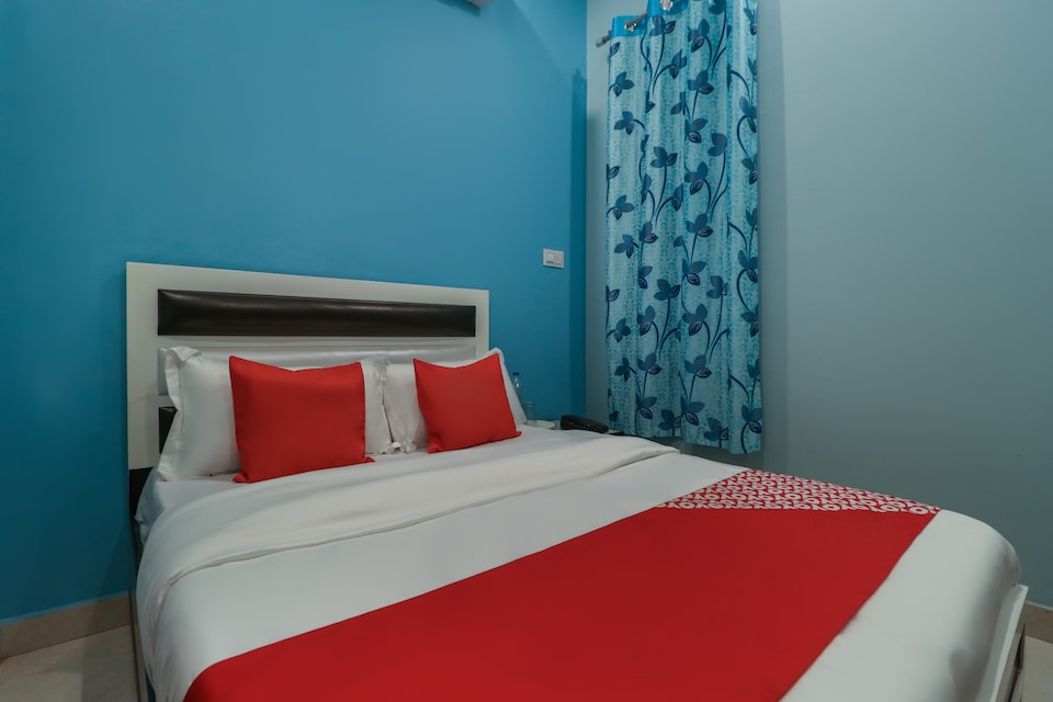 OYO 49825 Prakash Lounge, Jalandhar Bus Stand, Jalandhar