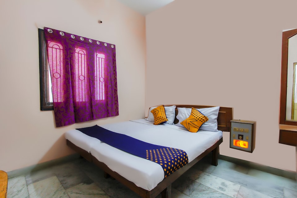 SPOT ON 49828 Hotel Meenakshi , Villupuram, विल्लुपुरम