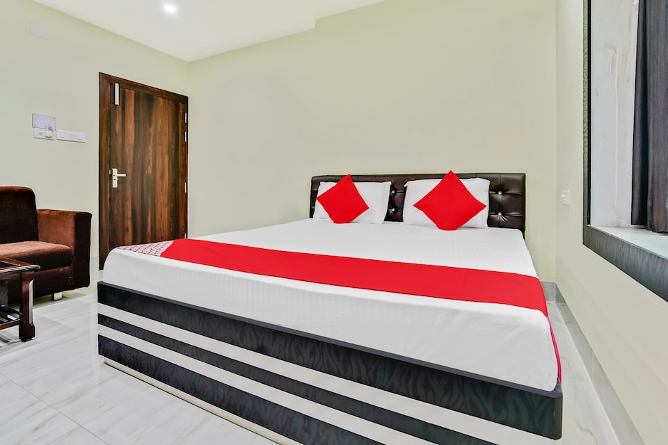 OYO 49844 Hotel Chancellor Grand, Bapuji Nagar, Bhubaneswar