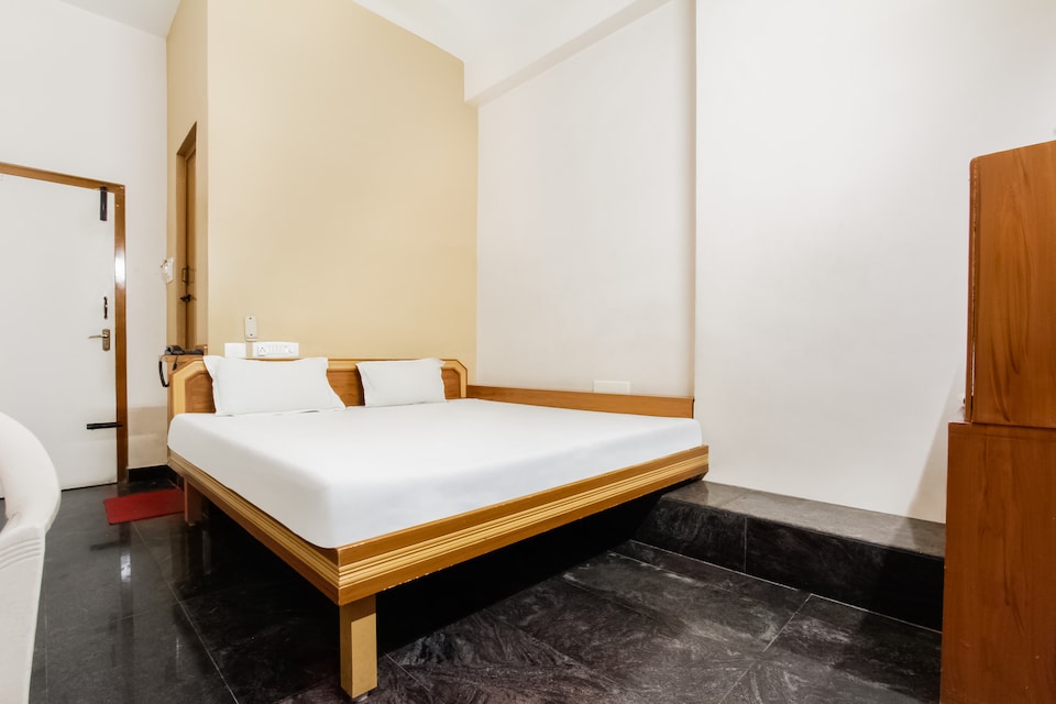 SPOT ON 49847 Sri Vinayaga Lodge, Dharapuram, Dharapuram