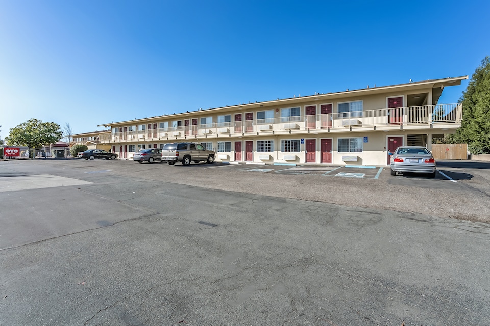 OYO Hotel North Bay at Petaluma, C94928, Petaluma CA