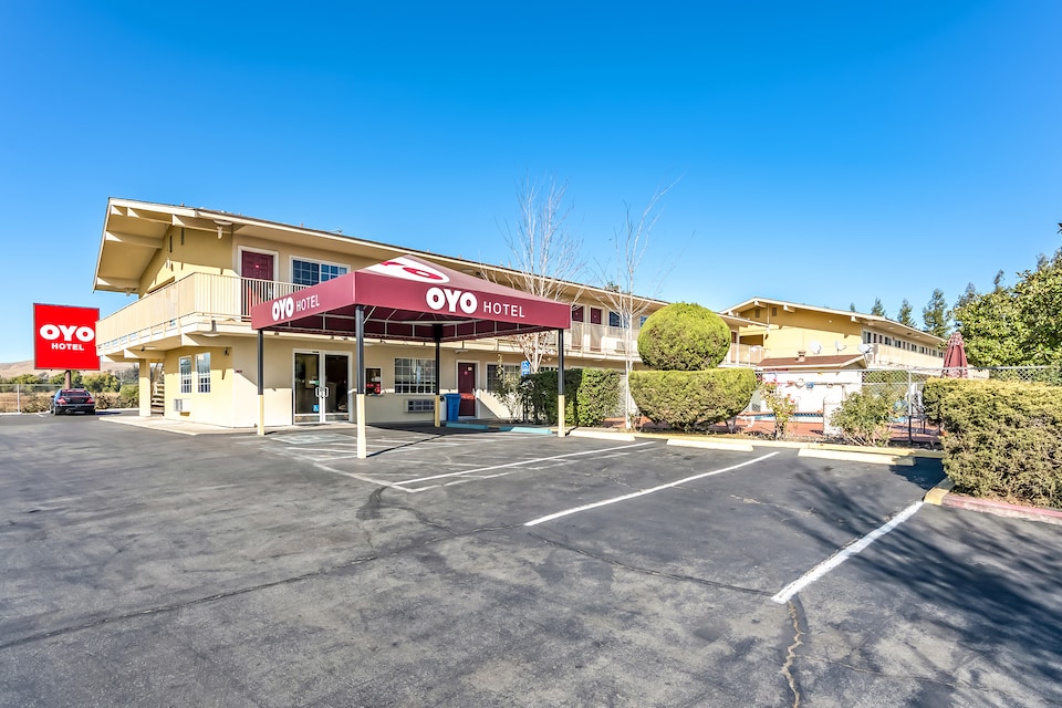 OYO Hotel North Bay at Petaluma, C94928, Petaluma CA