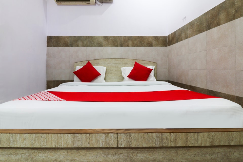 OYO 49871 Geeta Palace , Meerut, Meerut