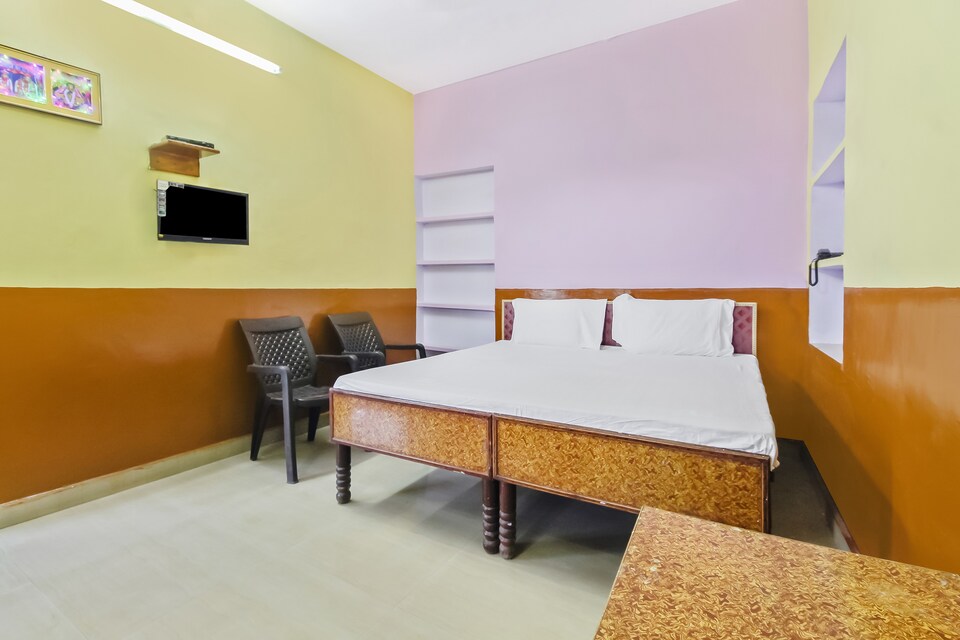 SPOT ON 49885 Om Hotel Salotri, Karauli, Karauli