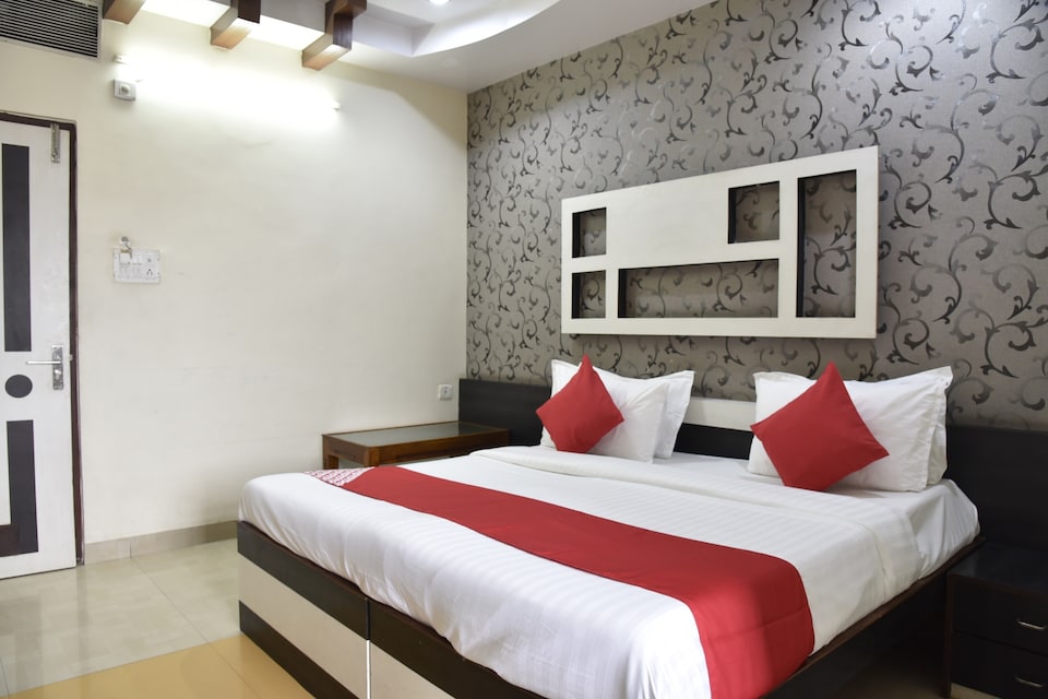 Capital O 49896 Hotel IC Inn, Betul, Betul