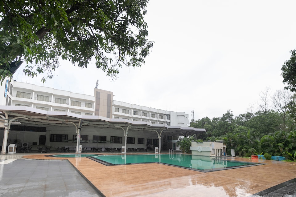 Capital O 49897 Pluz Resort, Silvassa, Silvassa