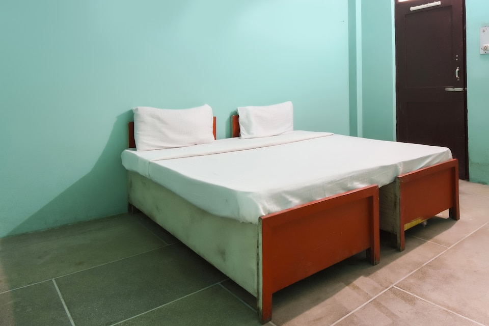 SPOT ON 49914 Ashoka Guest House, Ambala Cantt, Ambala