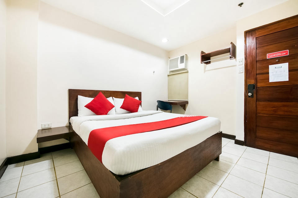 OYO 392 Midcon Apartelle, Project 6	Manila, Quezon City